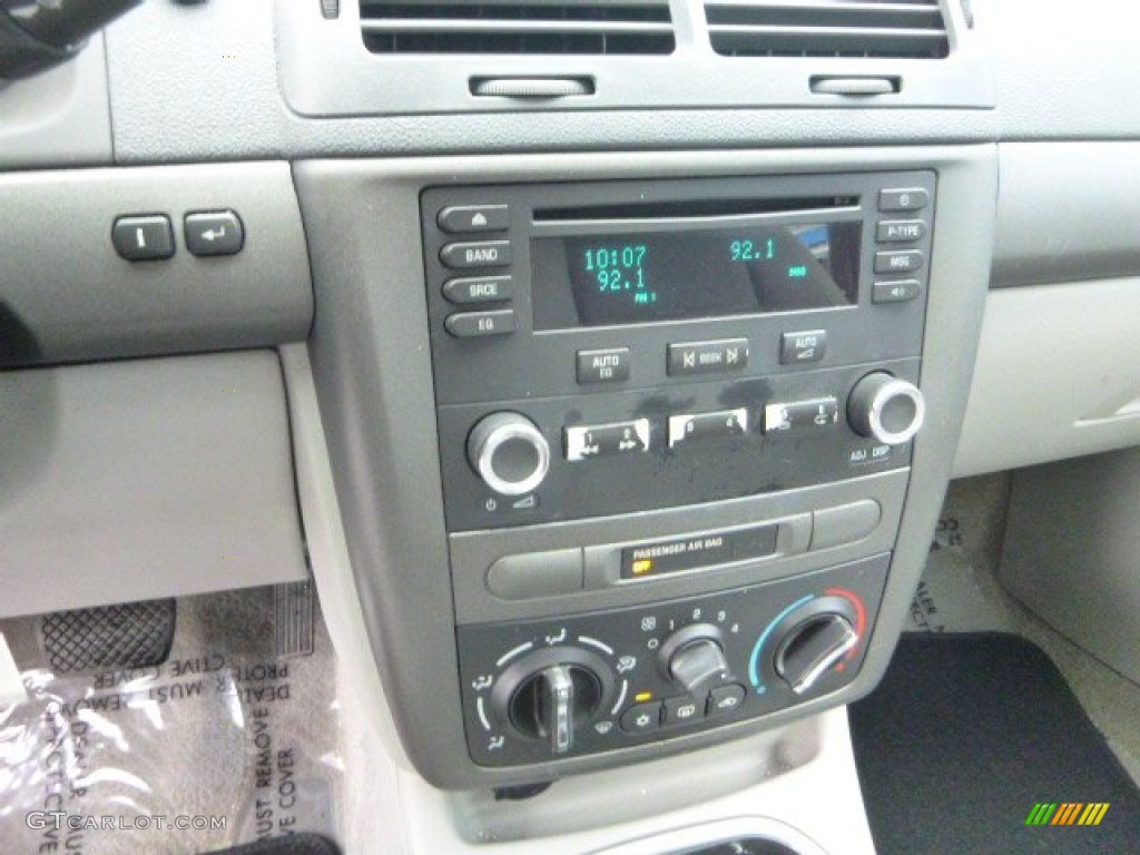 2006 Cobalt LS Sedan - Majestic Amethyst Metallic / Gray photo #18
