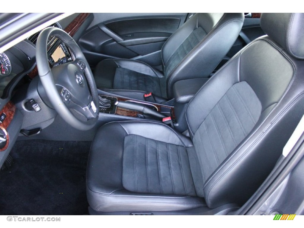 Titan Black Interior 2013 Volkswagen Passat 2.5L SEL Photo #93551782