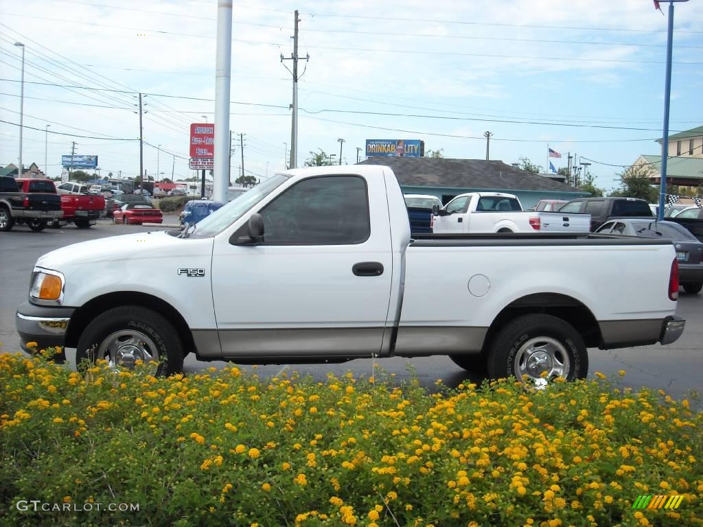2004 F150 XL Heritage Regular Cab - Oxford White / Heritage Medium Parchment photo #6