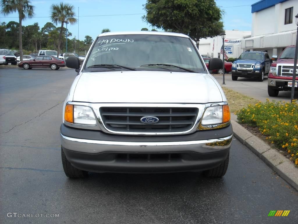 2004 F150 XL Heritage Regular Cab - Oxford White / Heritage Medium Parchment photo #8