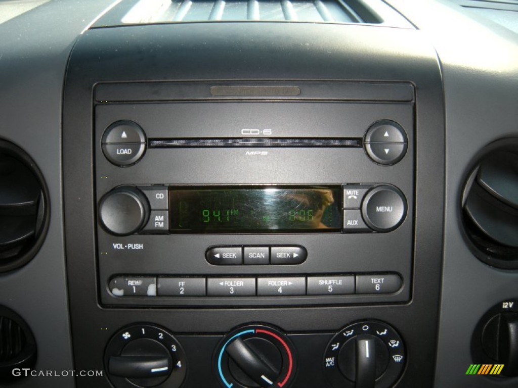 2005 Ford F150 STX SuperCab Audio System Photos
