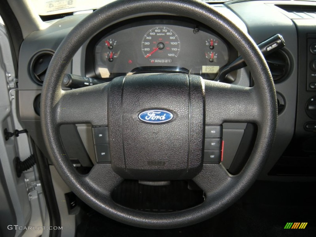 2005 Ford F150 STX SuperCab Medium Flint Grey Steering Wheel Photo #93557743
