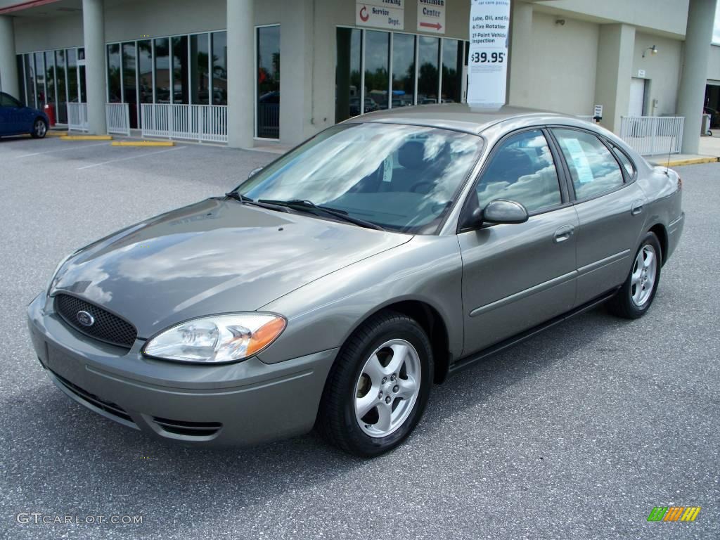 2004 Taurus SES Sedan - Spruce Green Metallic / Medium Graphite photo #1