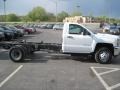 Summit White - Silverado 3500HD WT Regular Cab 4x4 Chassis Photo No. 3