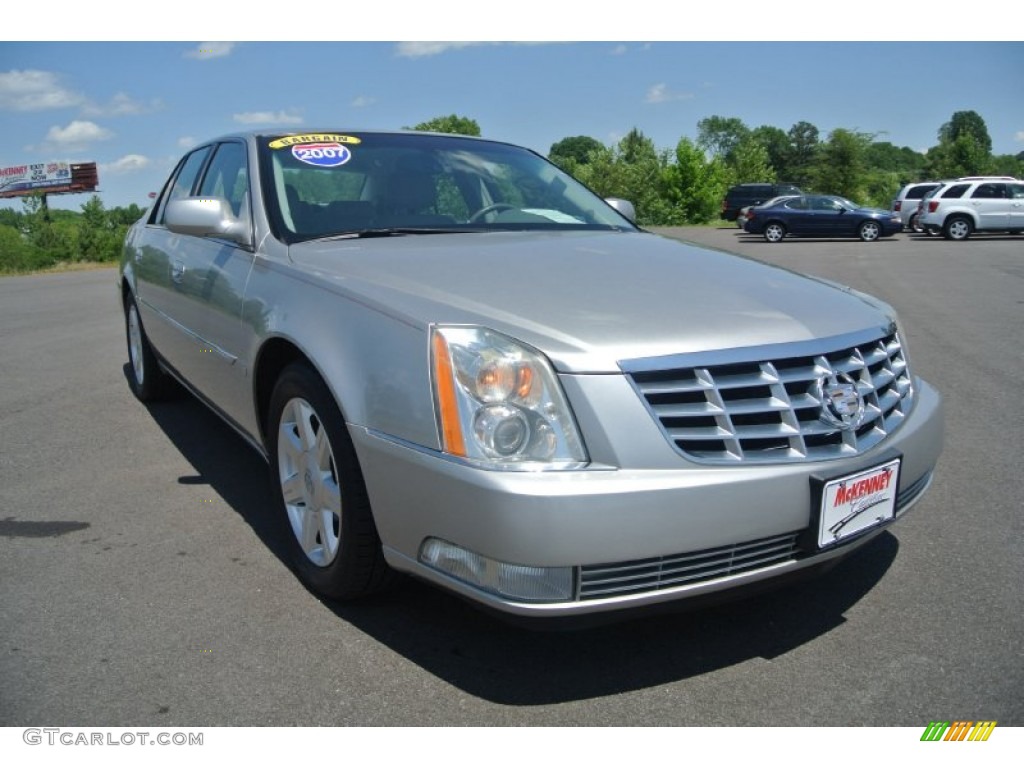 2007 DTS Luxury II - Light Platinum / Titanium photo #1