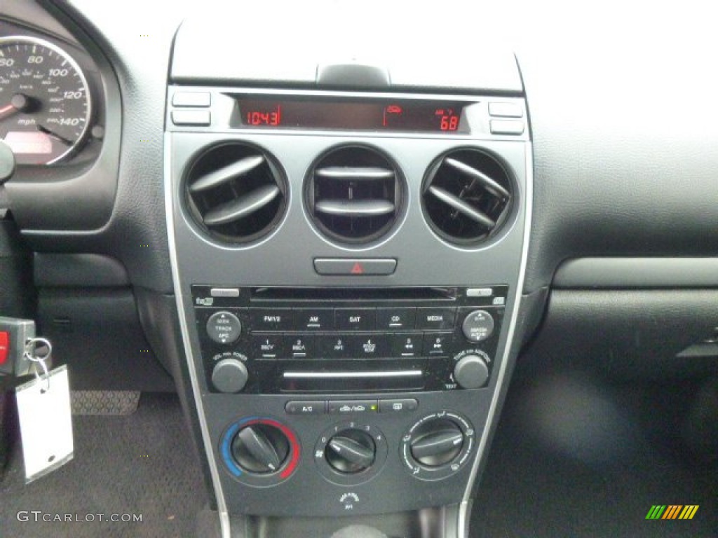 2007 Mazda MAZDA6 s Sport Sedan Controls Photos