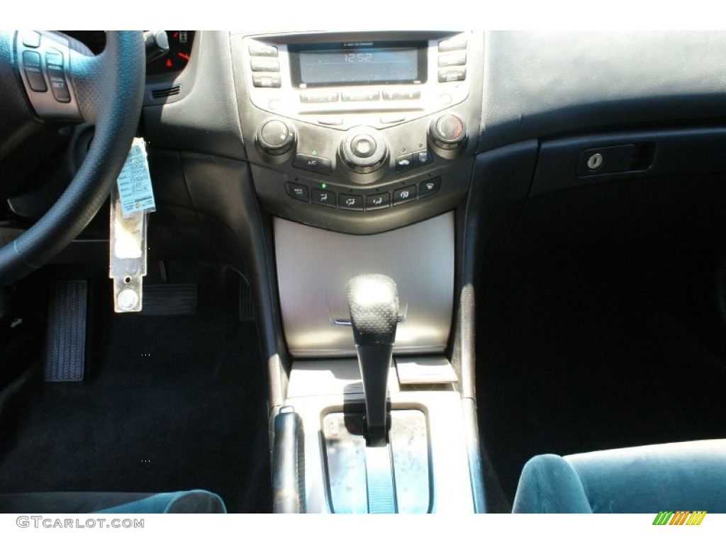 2006 Accord EX Coupe - Nighthawk Black Pearl / Gray photo #23