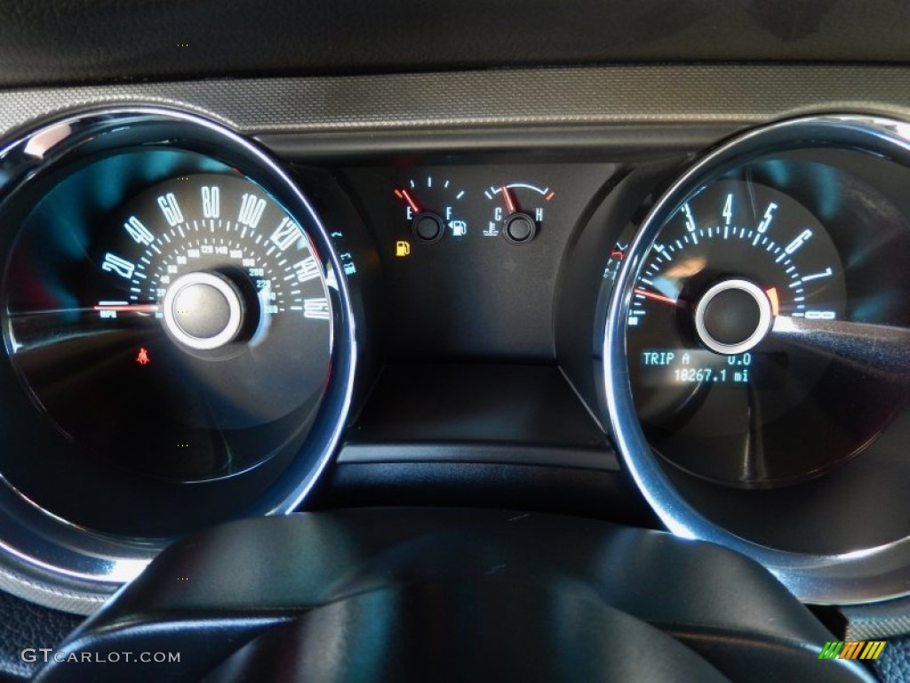 2013 Mustang V6 Premium Coupe - Gotta Have It Green / Charcoal Black photo #20