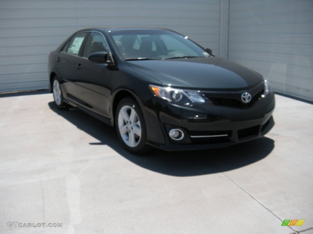 2014 Camry SE - Cosmic Gray Metallic / Black photo #1