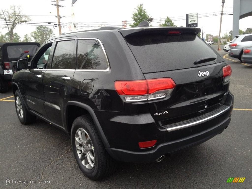 2014 Grand Cherokee Limited 4x4 - Brilliant Black Crystal Pearl / Morocco Black photo #4