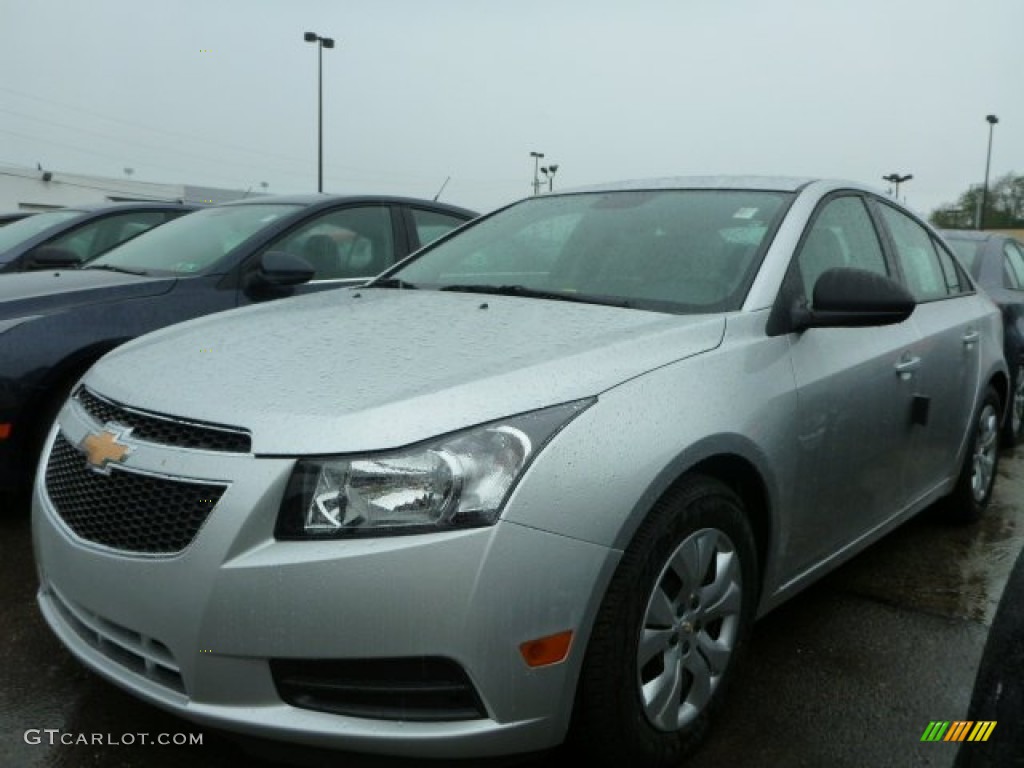 Silver Ice Metallic Chevrolet Cruze