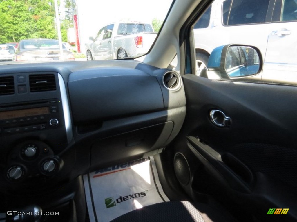 2014 Versa Note SV - Metallic Blue / Charcoal photo #16