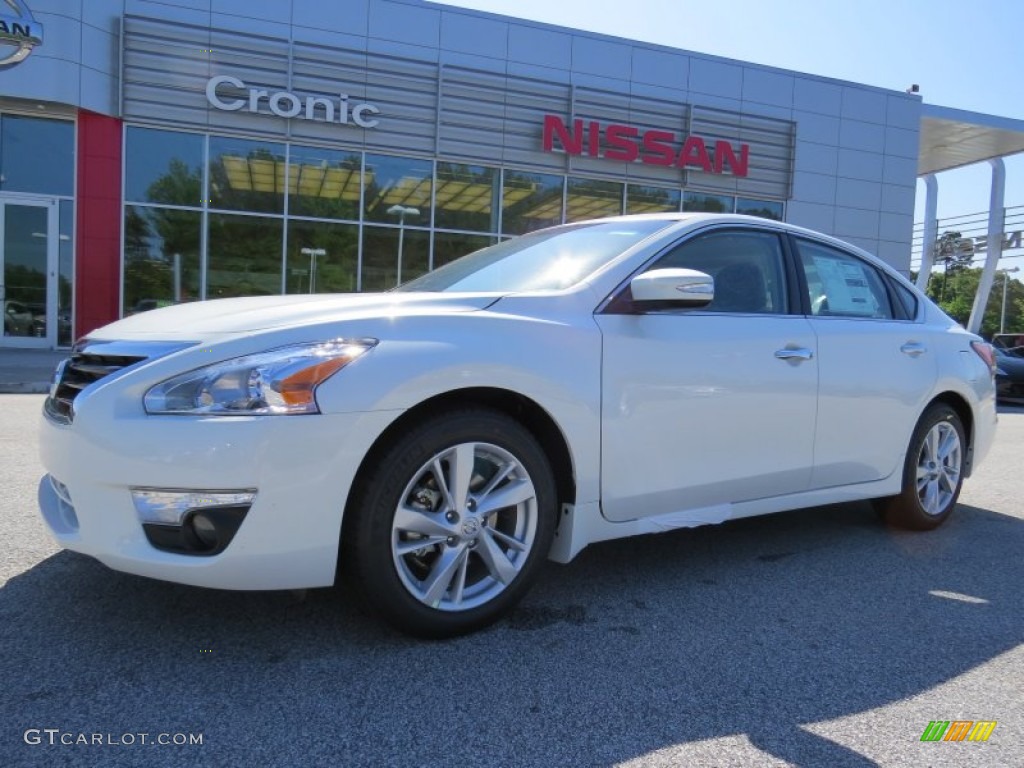 2014 Altima 2.5 SV - Pearl White / Charcoal photo #1