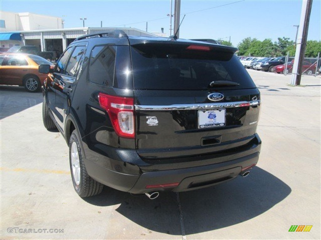 2014 Explorer FWD - Tuxedo Black / Medium Light Stone photo #5