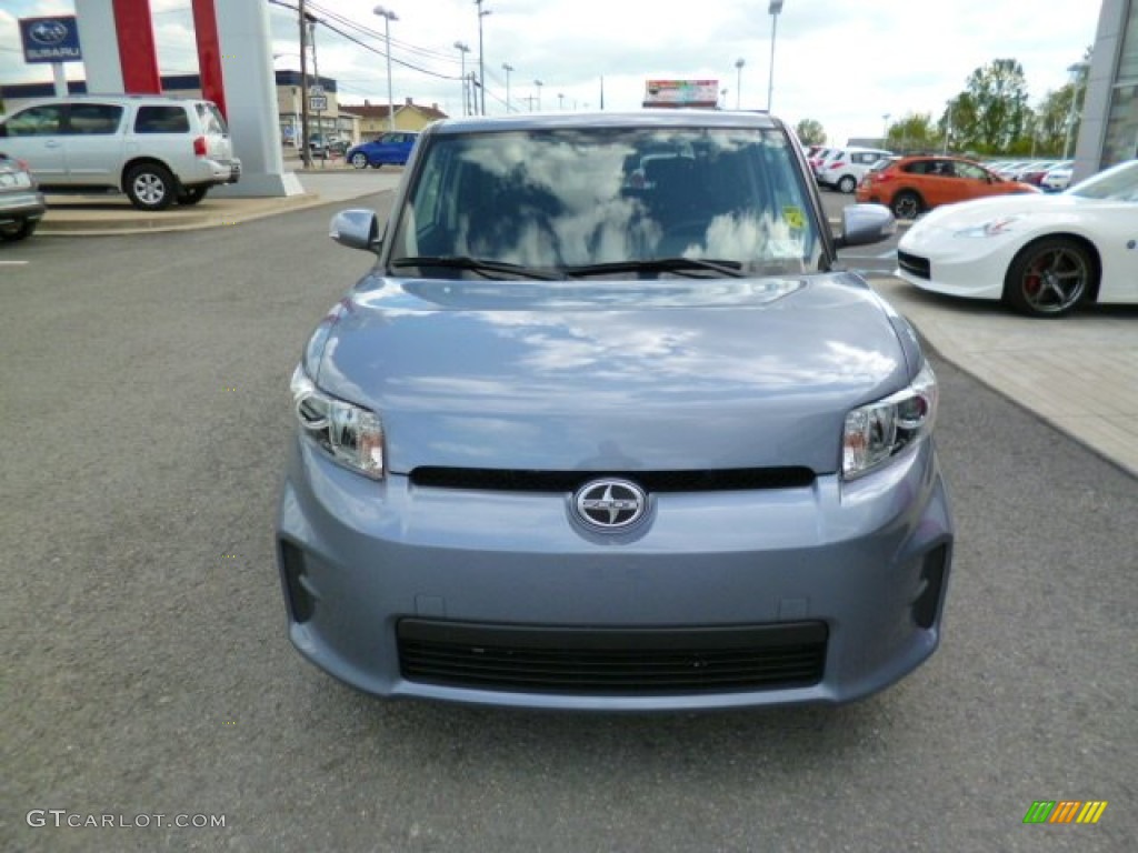 2012 xB  - Stingray Metallic / Dark Gray photo #2