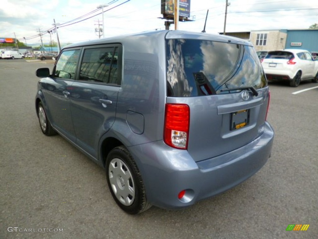 2012 xB  - Stingray Metallic / Dark Gray photo #5