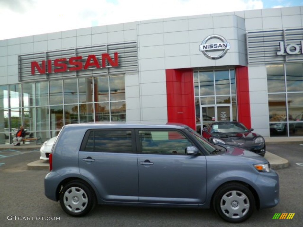 2012 xB  - Stingray Metallic / Dark Gray photo #8