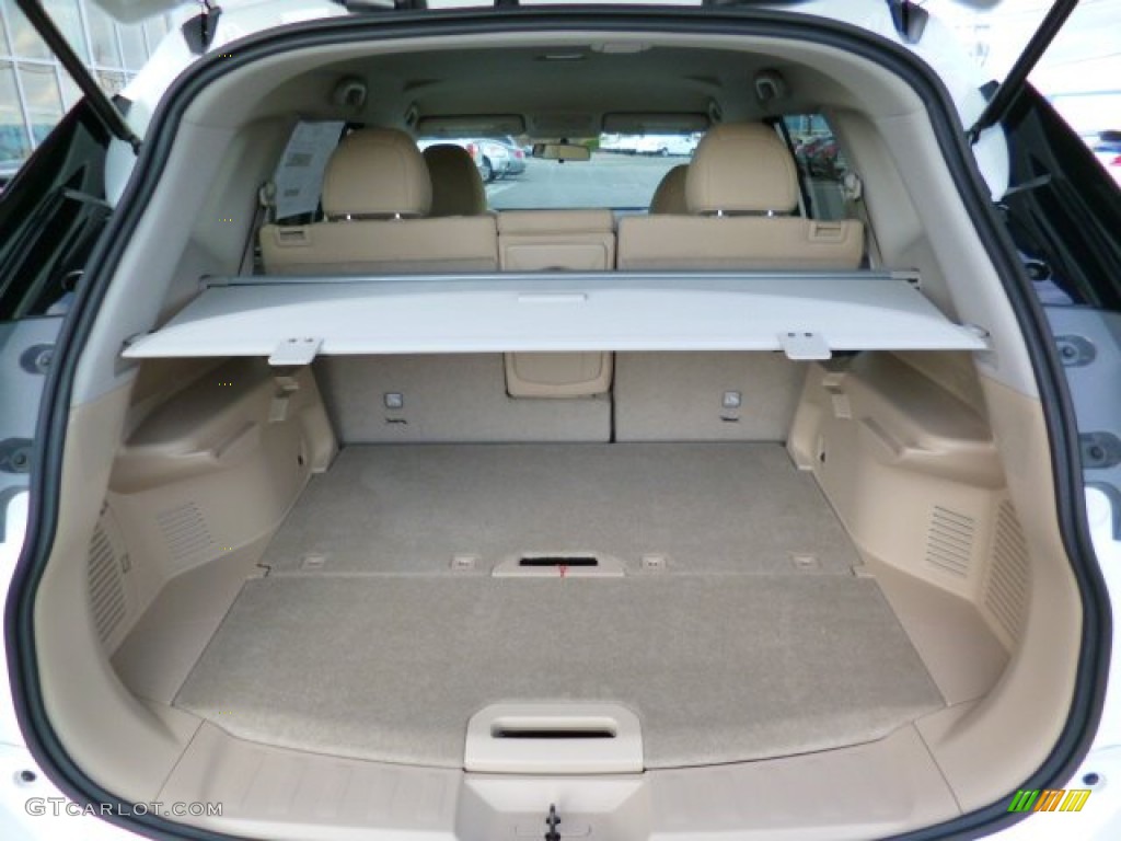 2014 Nissan Rogue SV Trunk Photos