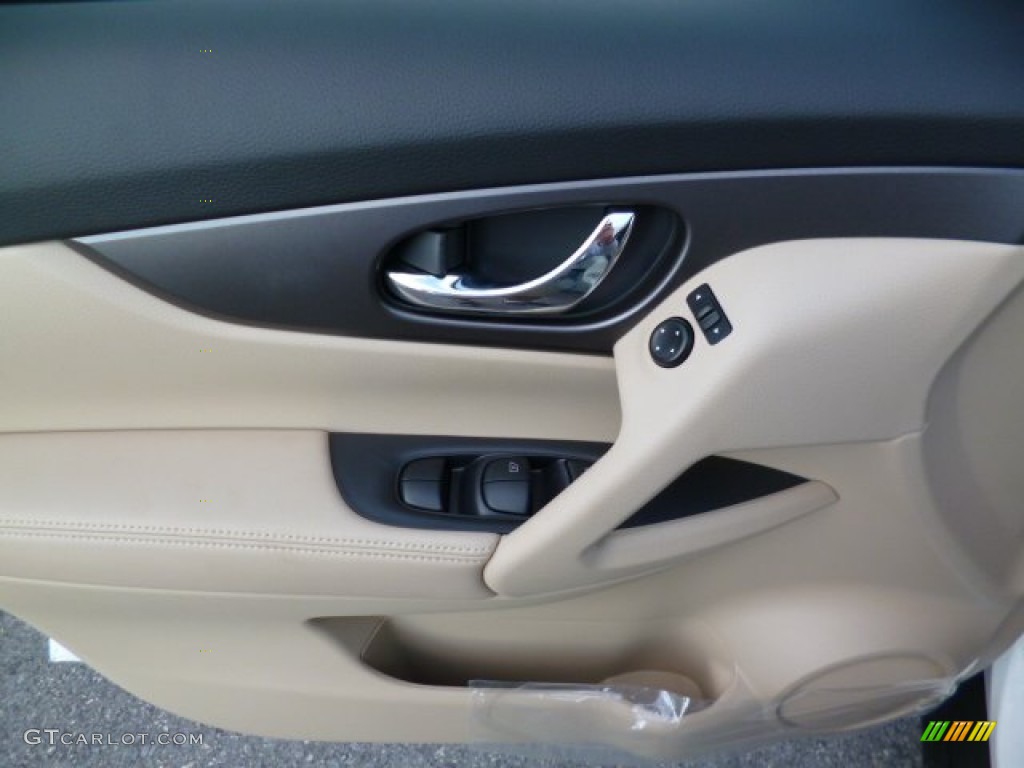 2014 Nissan Rogue SV Almond Door Panel Photo #93613471