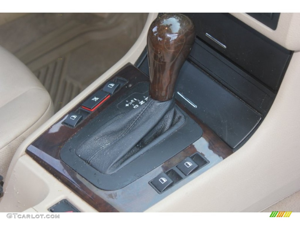 2003 3 Series 325i Sedan - Alpine White / Sand photo #17