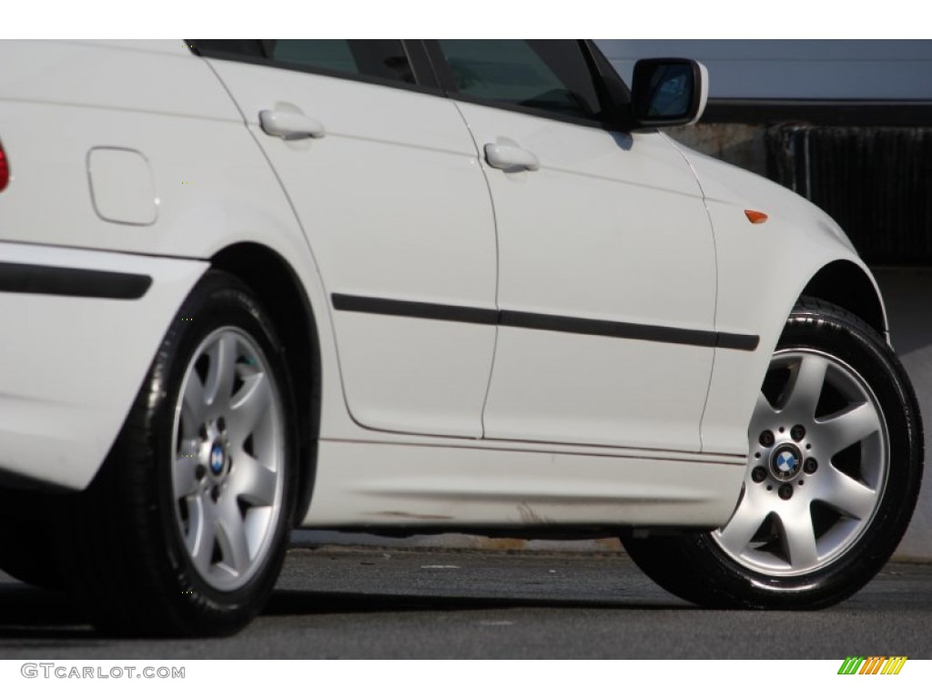 2003 3 Series 325i Sedan - Alpine White / Sand photo #25
