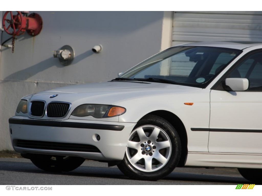 2003 3 Series 325i Sedan - Alpine White / Sand photo #32