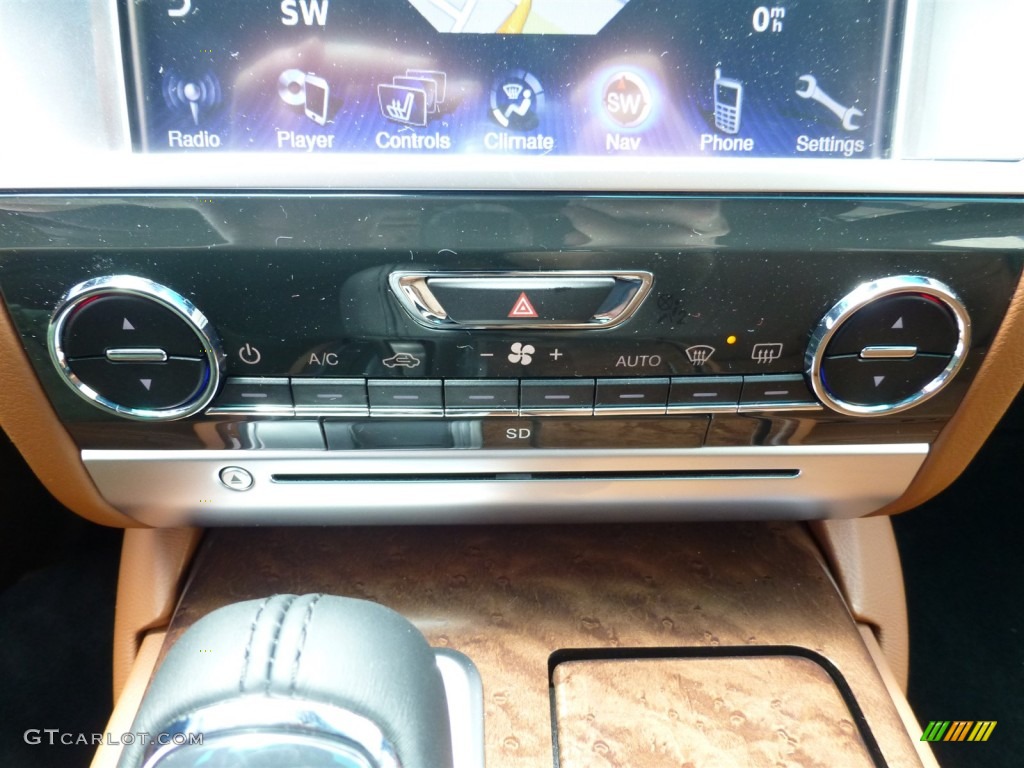 2014 Maserati Quattroporte S Q4 AWD Controls Photo #93622579