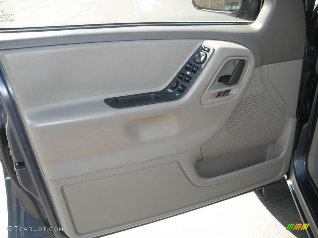 2002 Grand Cherokee Laredo - Steel Blue Pearlcoat / Taupe photo #13