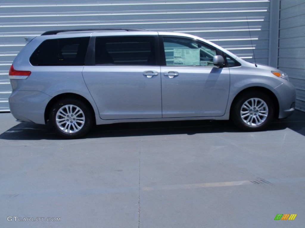 2014 Sienna XLE - Silver Sky Metallic / Light Gray photo #3