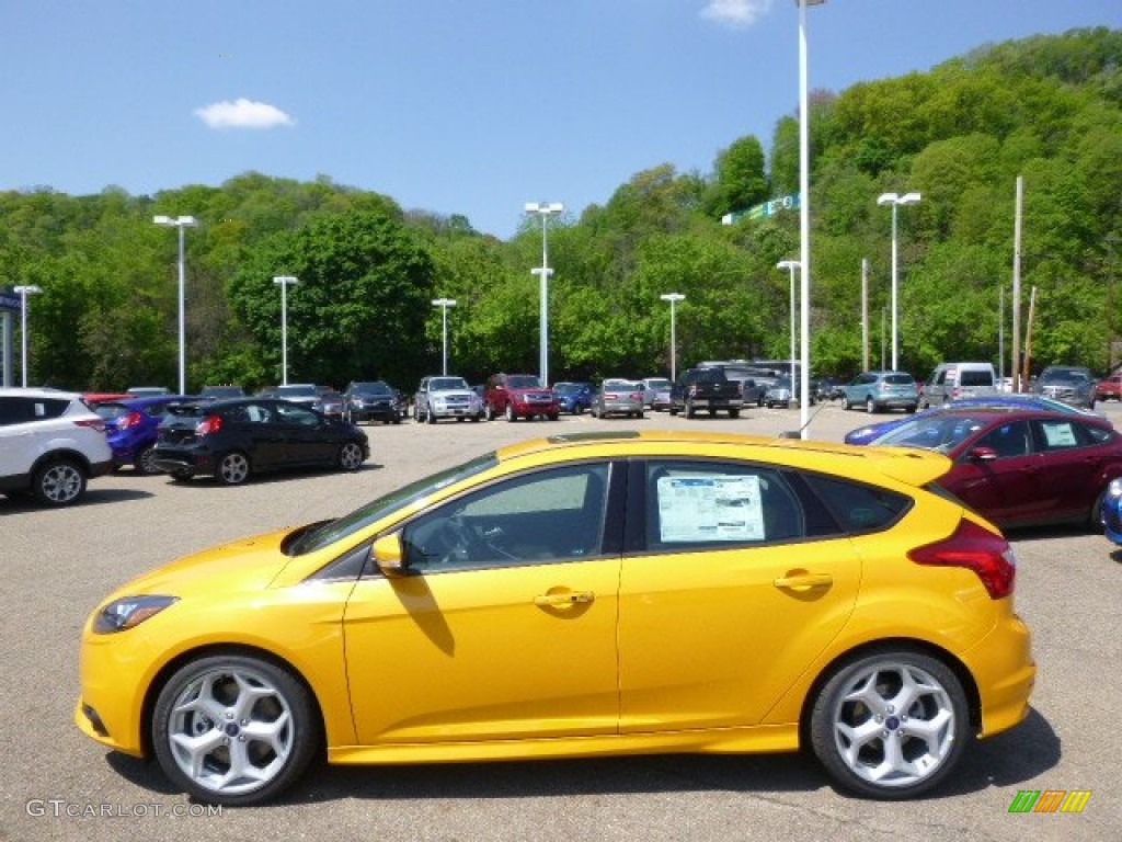 2014 Focus ST Hatchback - Tangerine Scream / ST Tangerine Scream/Charcoal Black Recaro Sport Seats photo #5