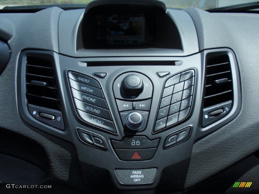 2014 Fiesta SE Hatchback - Storm Gray / Charcoal Black photo #29