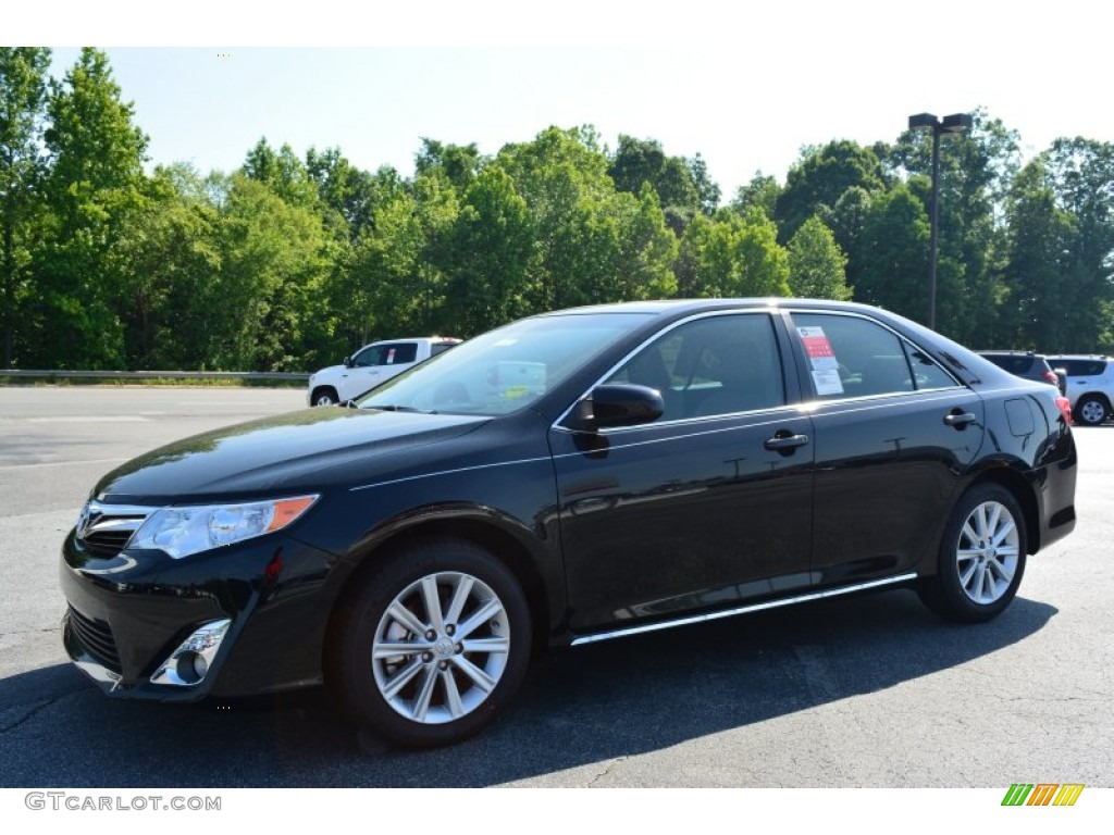 2014 Camry XLE - Attitude Black Metallic / Ivory photo #3