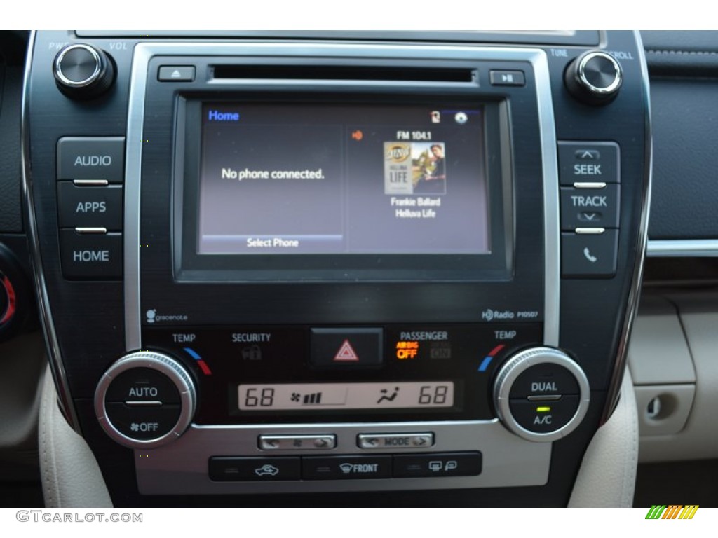 2014 Camry XLE - Attitude Black Metallic / Ivory photo #13