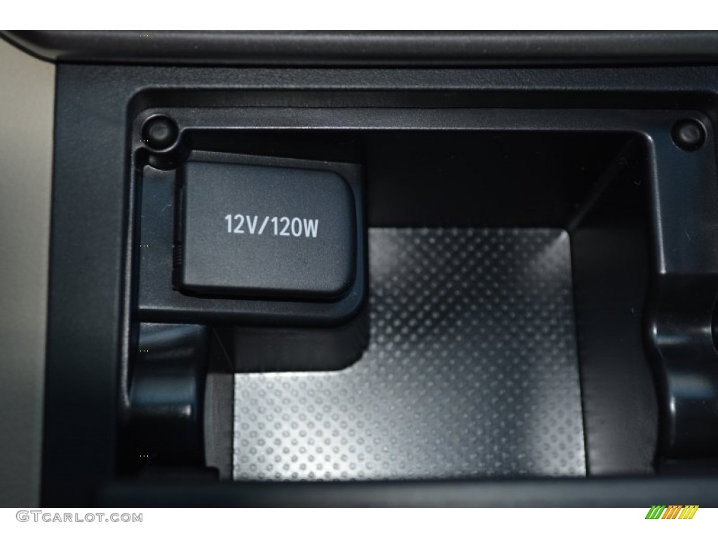 2014 Camry XLE - Attitude Black Metallic / Ivory photo #18