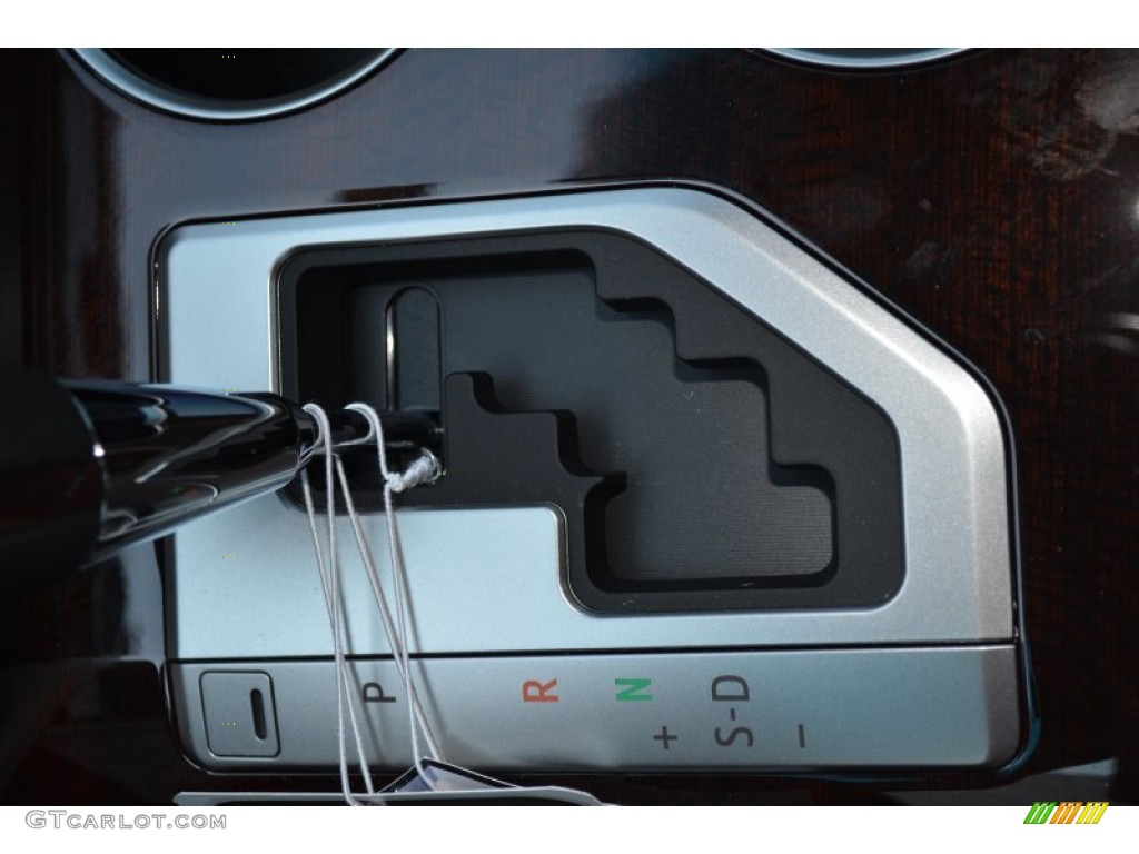 2014 Camry XLE - Attitude Black Metallic / Ivory photo #19