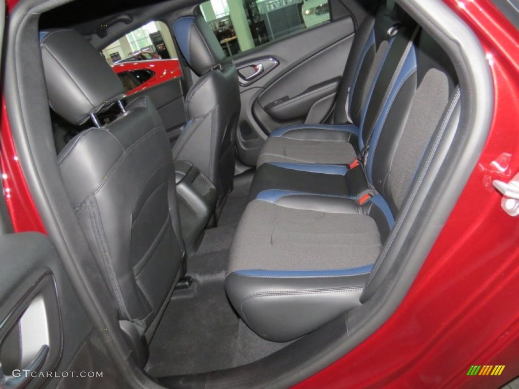 2015 Chrysler 200 S Rear Seat Photo #93644962