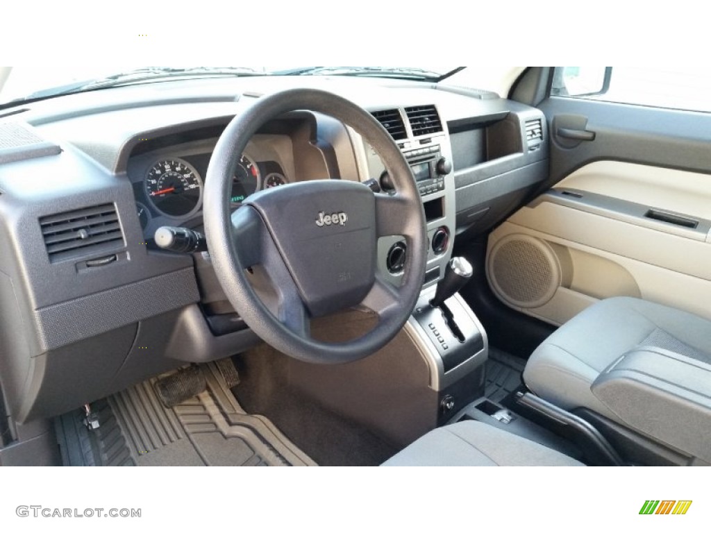 2007 Patriot Sport 4x4 - Stone White / Pastel Slate Gray photo #10