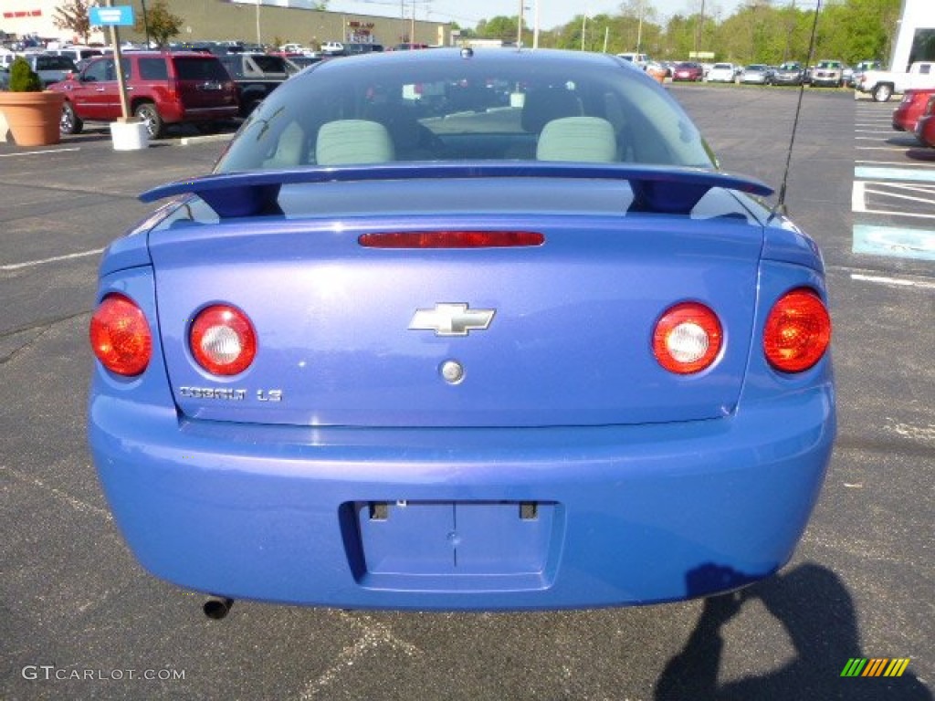 2008 Cobalt LS Coupe - Blue Flash Metallic / Gray photo #4
