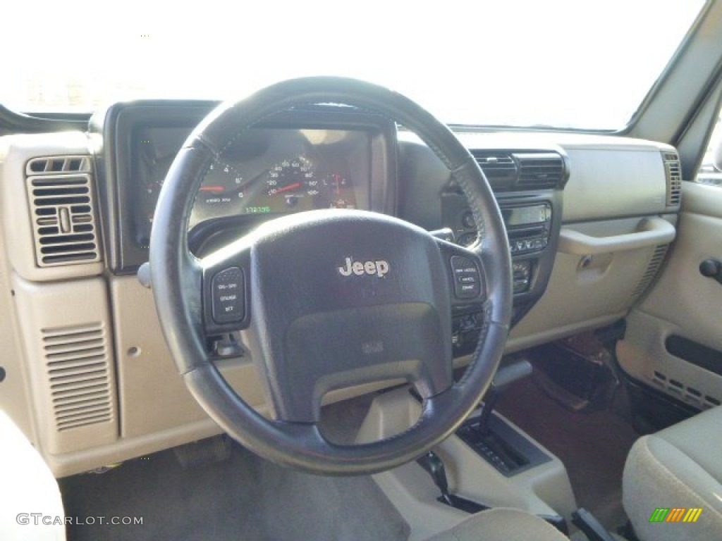 2004 Wrangler Sahara 4x4 - Black / Khaki photo #10