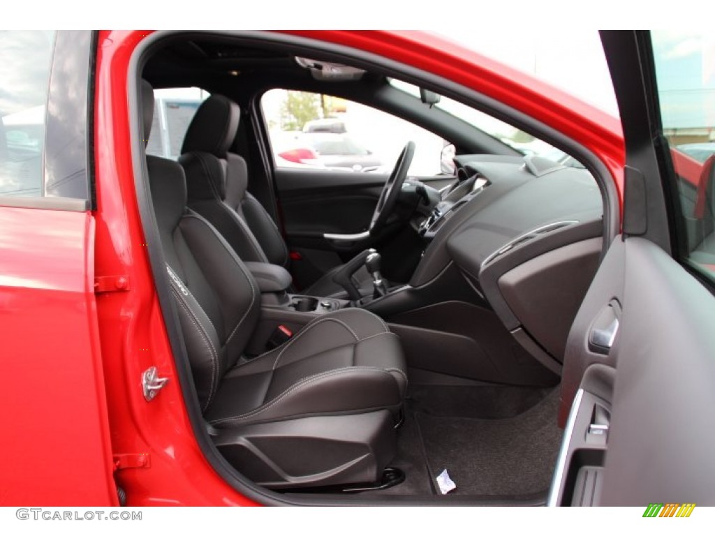 2014 Focus ST Hatchback - Race Red / ST Charcoal Black Recaro Sport Seats photo #24