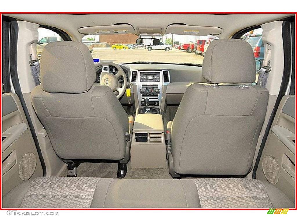 2008 Grand Cherokee Laredo - Bright Silver Metallic / Dark Slate Gray photo #15