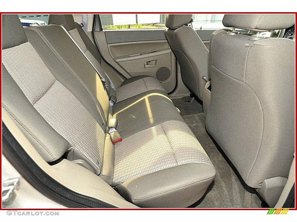 2008 Grand Cherokee Laredo - Bright Silver Metallic / Dark Slate Gray photo #19