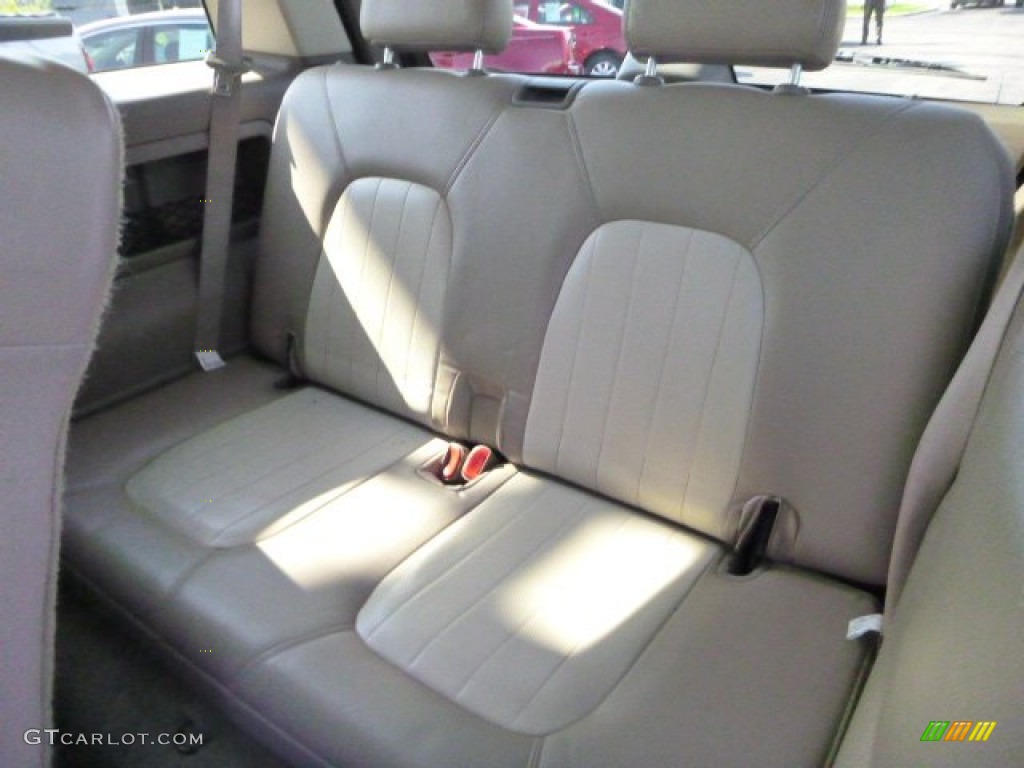 2005 Mountaineer V6 AWD - Oxford White / Medium Dark Parchment photo #10