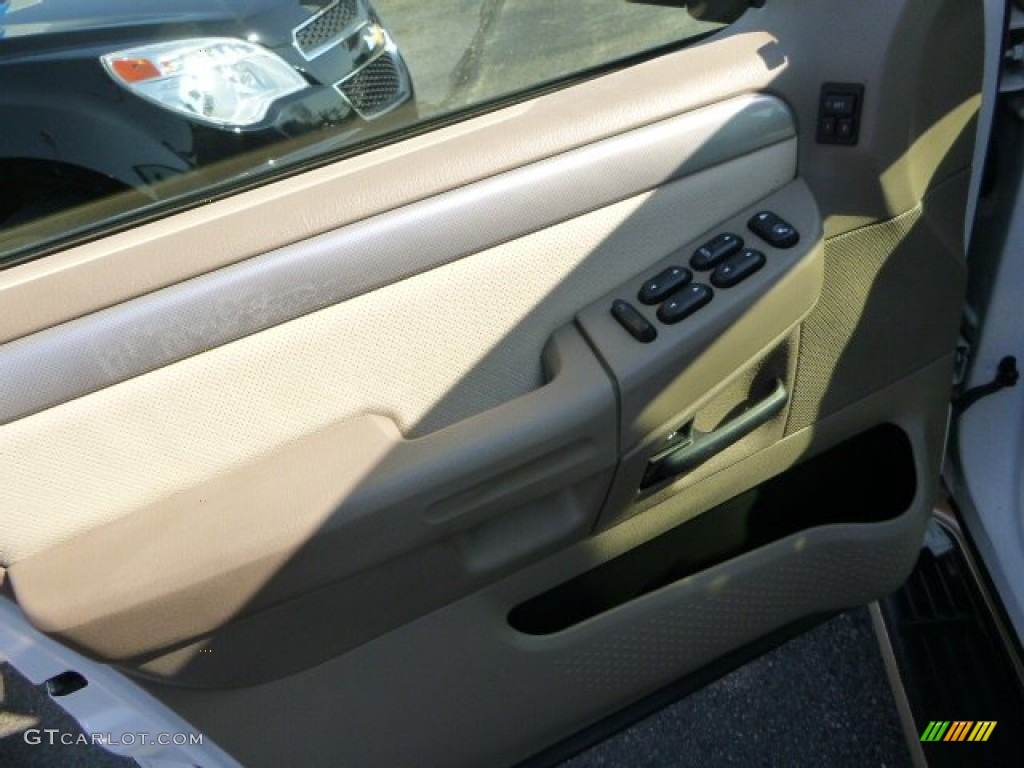 2005 Mountaineer V6 AWD - Oxford White / Medium Dark Parchment photo #12