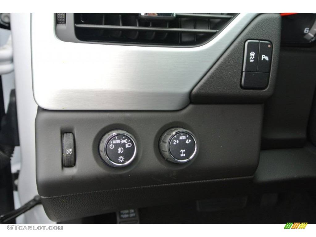 2015 GMC Yukon SLE 4WD Controls Photo #93680159