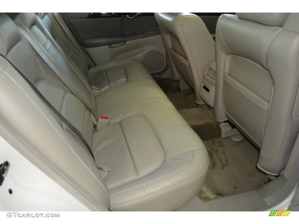 2003 DeVille DTS - White Diamond / Dark Gray photo #26