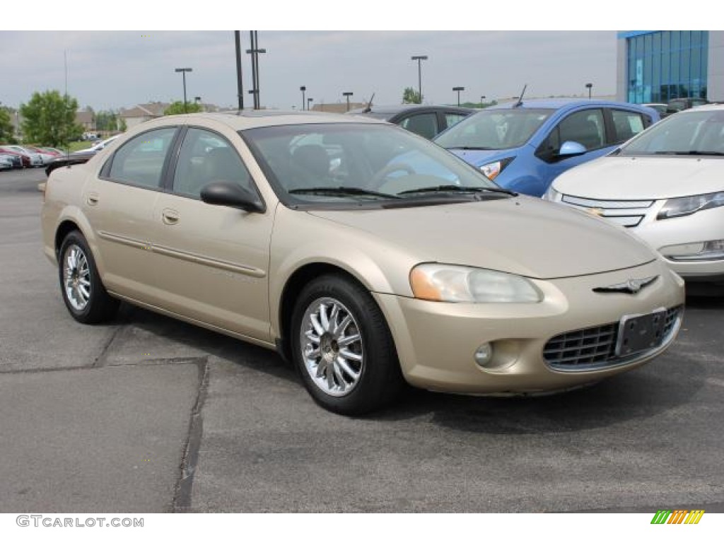 2001 Sebring LXi Sedan - Champagne Pearlcoat / Taupe photo #2