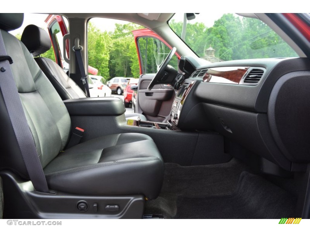 2011 Avalanche LTZ 4x4 - Victory Red / Ebony photo #14