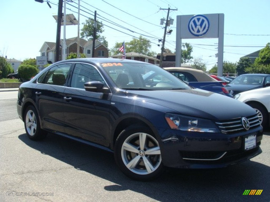 2014 Passat 1.8T Wolfsburg Edition - Night Blue Metallic / Titan Black photo #1