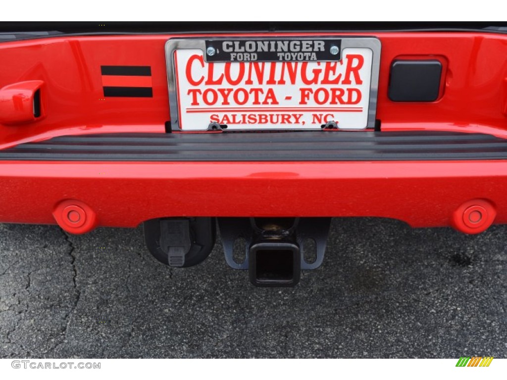 2011 Avalanche LTZ 4x4 - Victory Red / Ebony photo #18